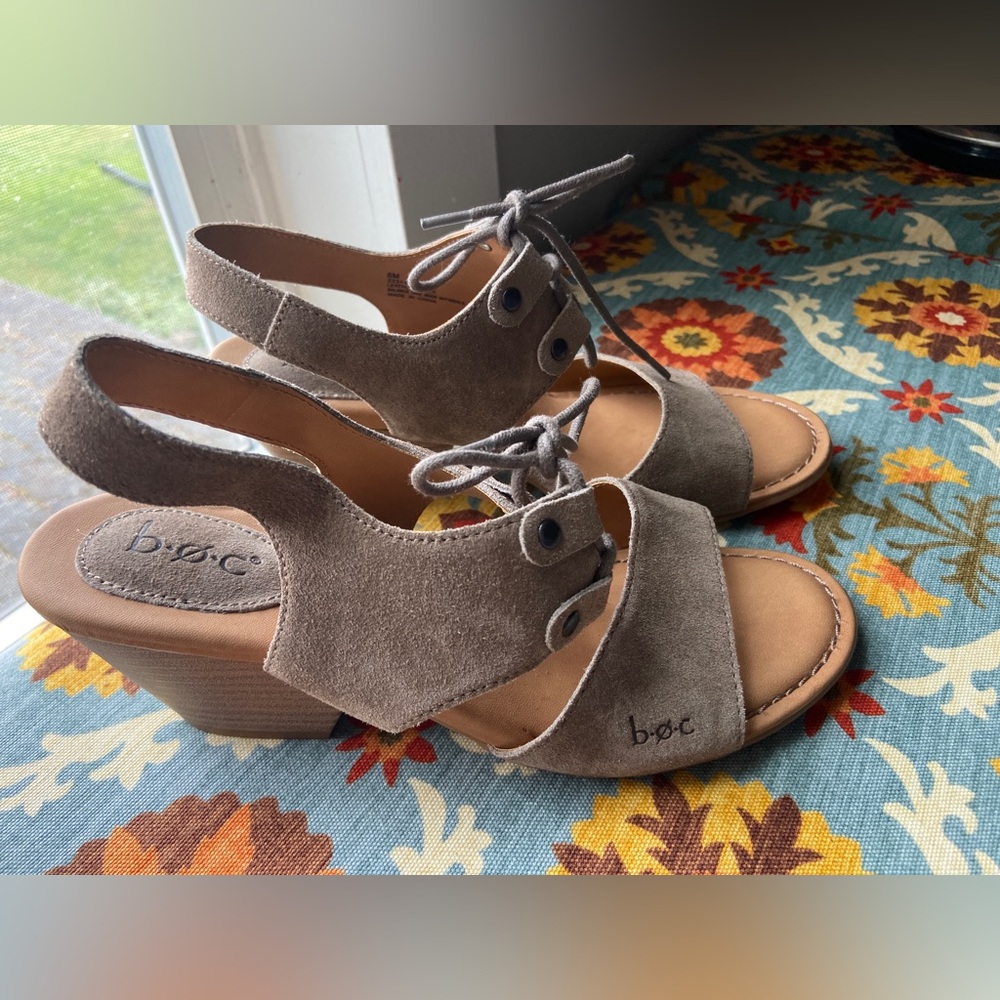 B.O.C Slingback Suede Lace Up Open Toed Sandal Sz 8